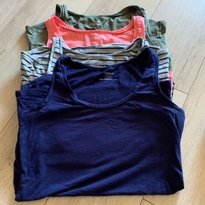 4 size small Motherhood maternity tanks